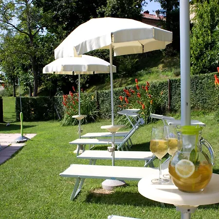 With Balcony Views Appartamento *