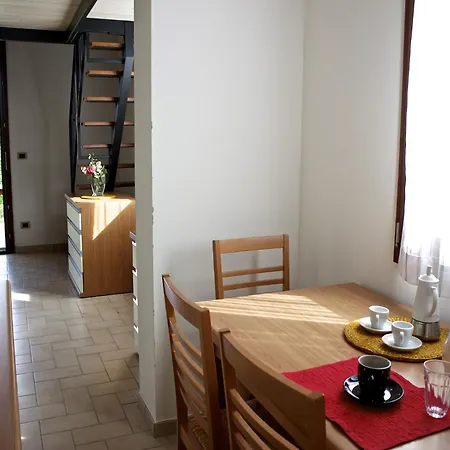 With Balcony Views Appartamento