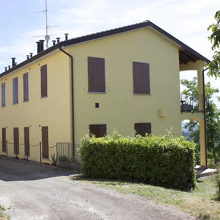 With Balcony Views Appartamento