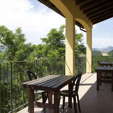 With Balcony Views Appartamento Sassoleone